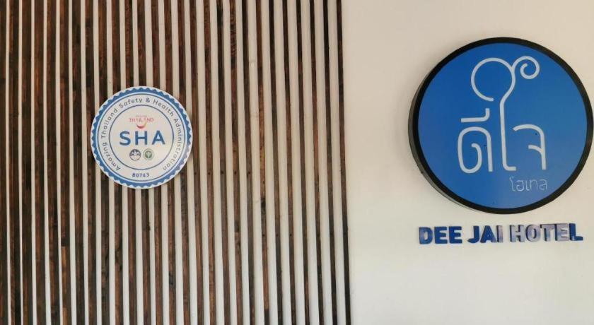 Deejai Hotel Si Racha Exteriör bild